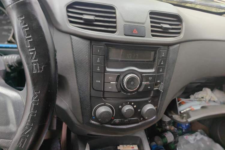 Used Wuling Hongguang 2014 1.2L Base Model China IV Audio And AC Panel