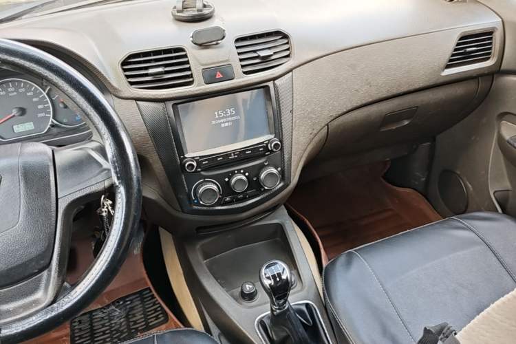 Used Wuling Hongguang 2014 1.2L S Standard Version China IV Standard Audio And AC Panel