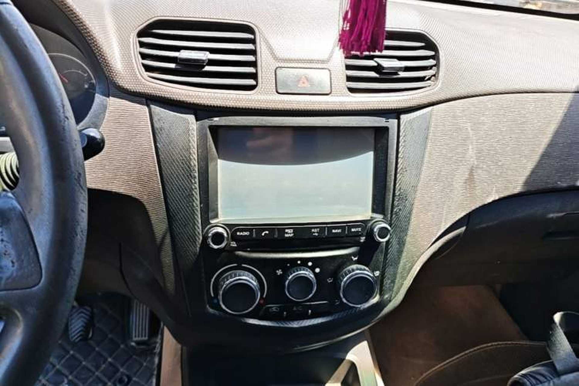 Used Wuling Hongguang 2014 1.5L S Standard Version Audio And AC Panel