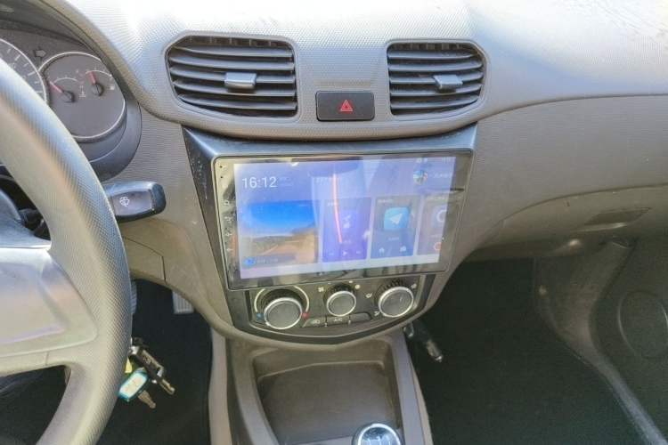 Used Wuling Hongguang 2014 1.5L S Standard Version Audio And AC Panel