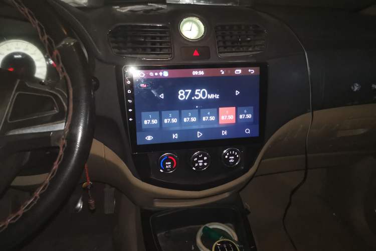 Used Wuling Hongguang 2014 1.5L S Luxury Model Audio And AC Panel