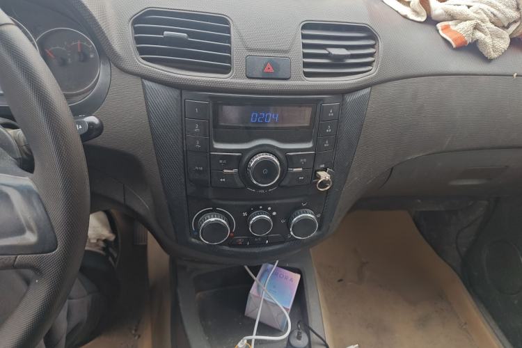 Used Wuling Hongguang 2014 1.5L S Standard Version Audio And AC Panel