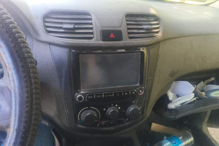 Used Wuling Hongguang 2014 1.2L Base Model China IV Audio And AC Panel