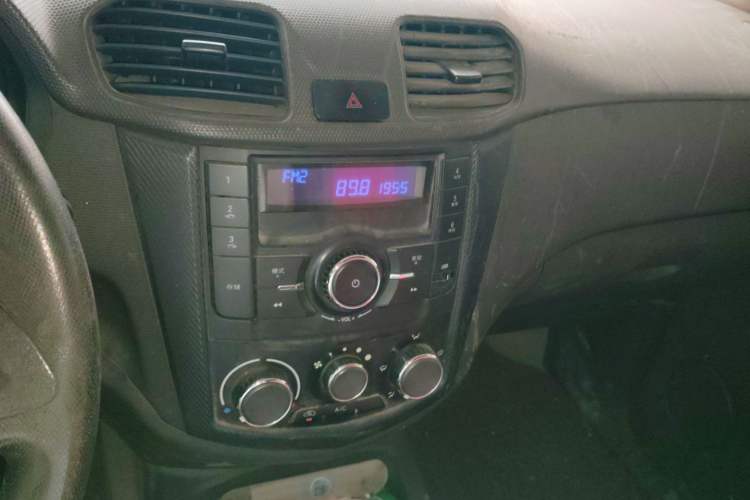 Used Wuling Hongguang 2014 1.5L S Standard Version Audio And AC Panel