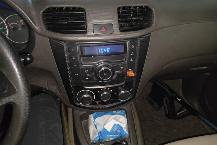 Used Wuling Hongguang 2014 1.5L S Standard Version Audio And AC Panel