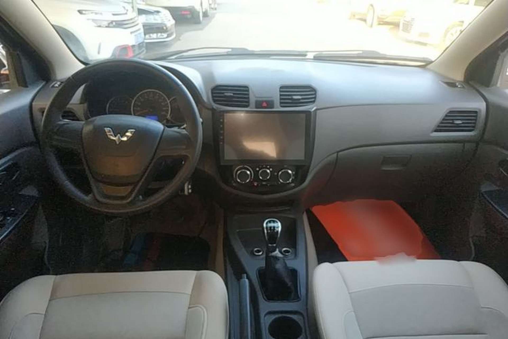 Used Wuling Hongguang 2014 1.5L S Standard Version Center Console