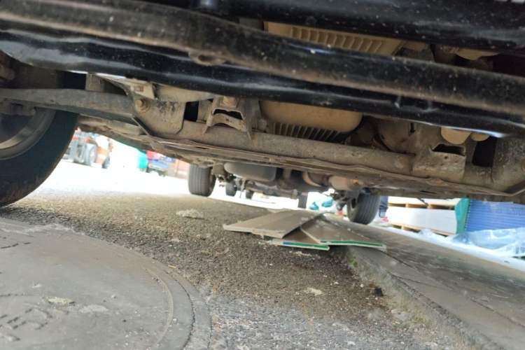 Used Wuling Hongguang 2014 1.5L S Luxury Model Chassis Front