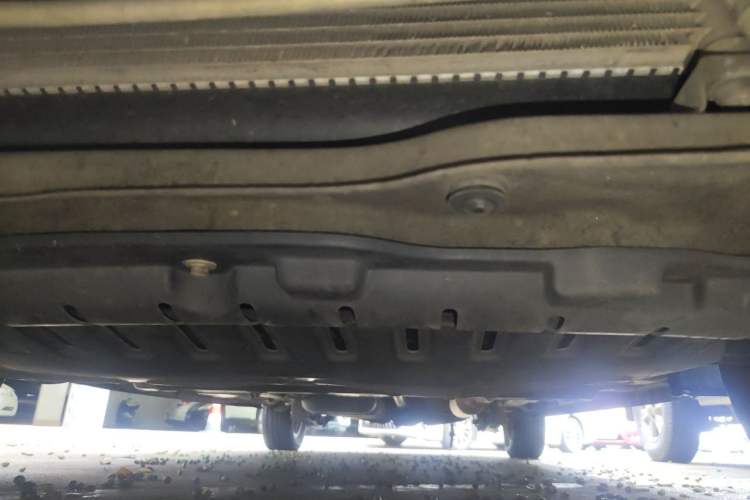 Used Wuling Hongguang 2014 1.5L S Automatic Luxury Model Chassis Front