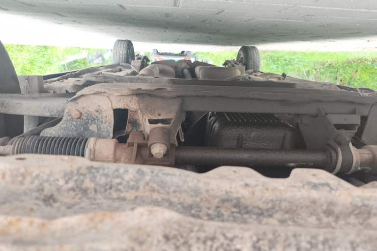 Used Wuling Hongguang 2014 1.5L S Comfort Model Chassis Front