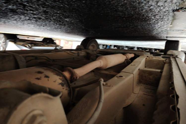 Used Wuling Hongguang 2014 1.5L Standard Version Chassis Front Left