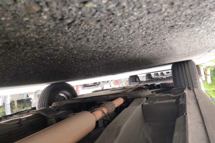 Used Wuling Hongguang 2014 1.5L S Luxury Model Chassis Front Left