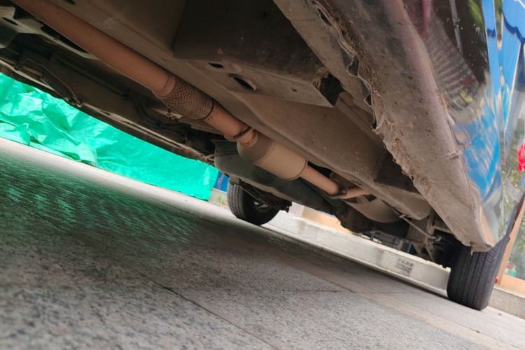 Used Wuling Hongguang 2014 1.2L S Standard Version China IV Standard Chassis Front Left