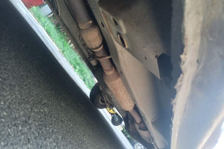 Used Wuling Hongguang 2014 1.5L S Standard Version Chassis Front Left