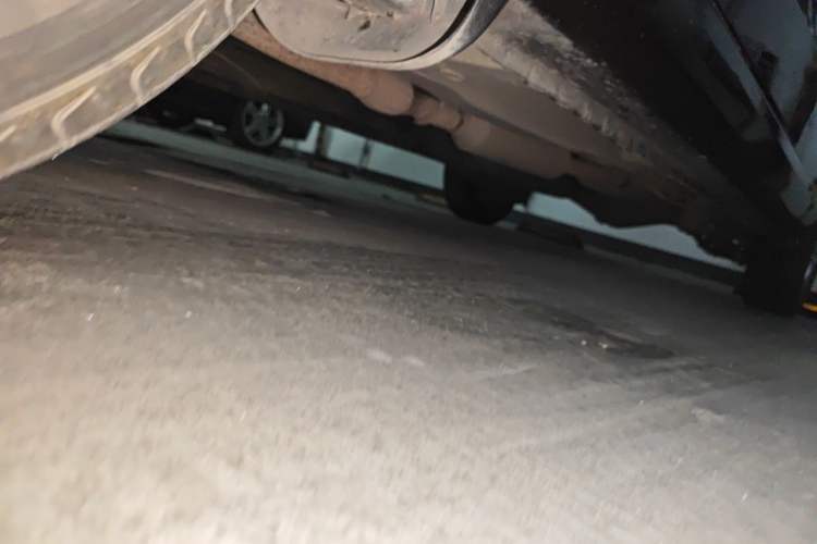 Used Wuling Hongguang 2014 1.5L S Standard Version Chassis Front Left