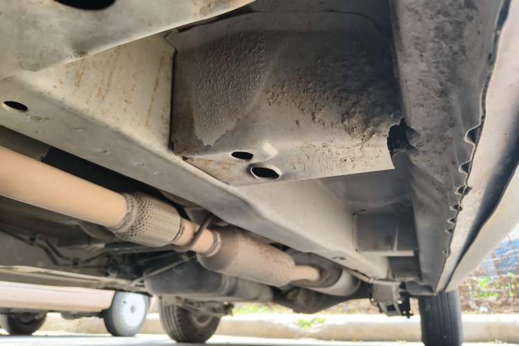 Used Wuling Hongguang 2014 1.5L S Comfort Model Chassis Front Left