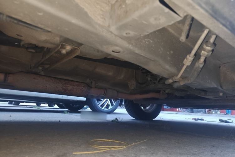 Used Wuling Hongguang 2014 1.5L S Standard Version Chassis Front Left