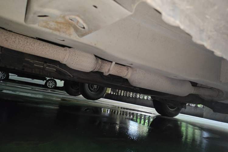 Used Wuling Hongguang 2014 1.5L S Standard Version Chassis Front Left