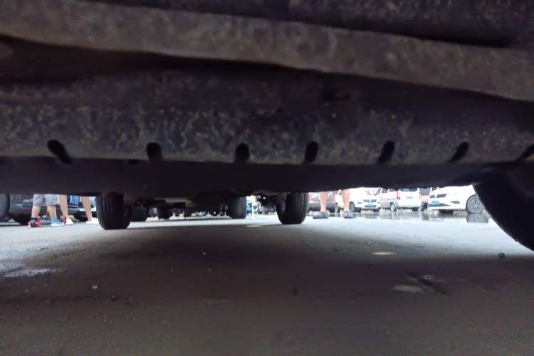 Used Wuling Hongguang 2014 1.5L S Automatic Comfort Edition Chassis Front