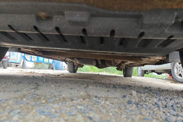 Used Wuling Hongguang 2014 1.5L S Comfort Model Chassis Front