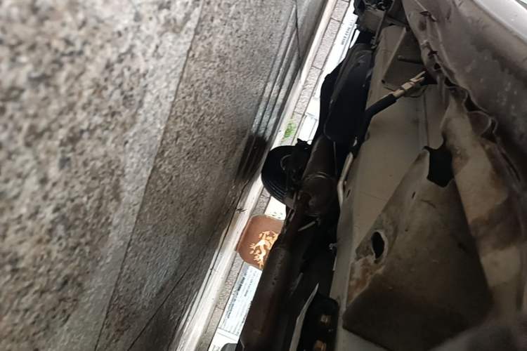 Used Wuling Hongguang 2014 1.5L S Standard Version Chassis Front Right