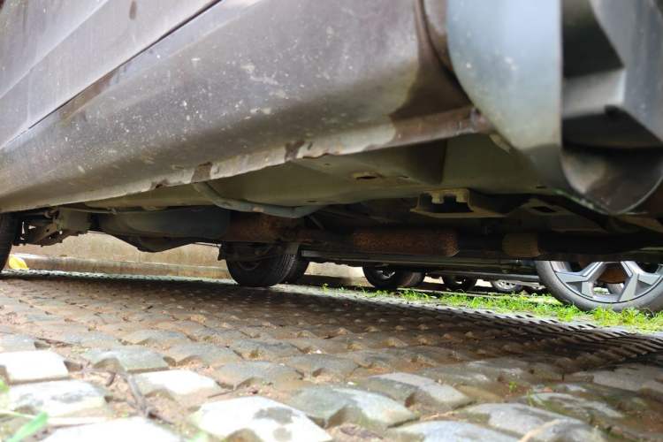 Used Wuling Hongguang 2014 1.5L S Standard Version Chassis Front Right