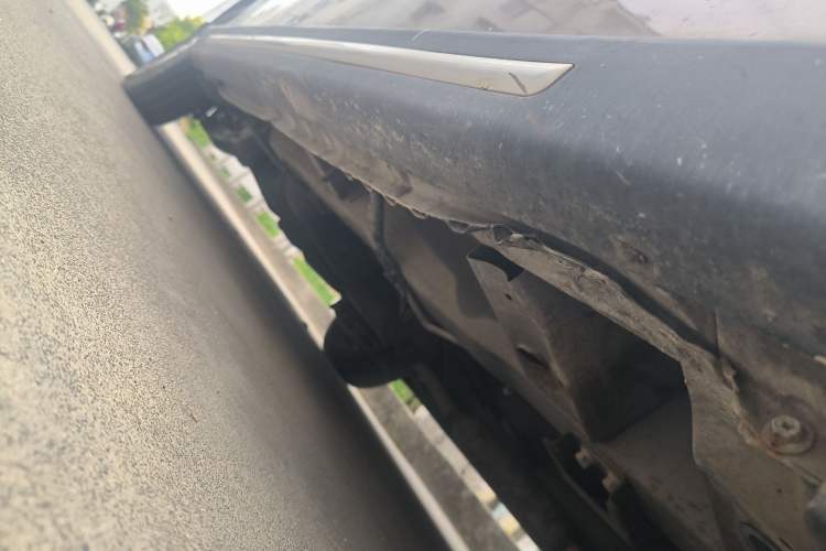 Used Wuling Hongguang 2014 1.5L S Luxury Model Chassis Front Right