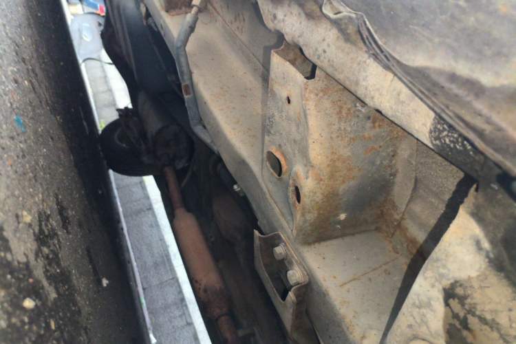 Used Wuling Hongguang 2014 1.5L S Standard Version Chassis Front Right