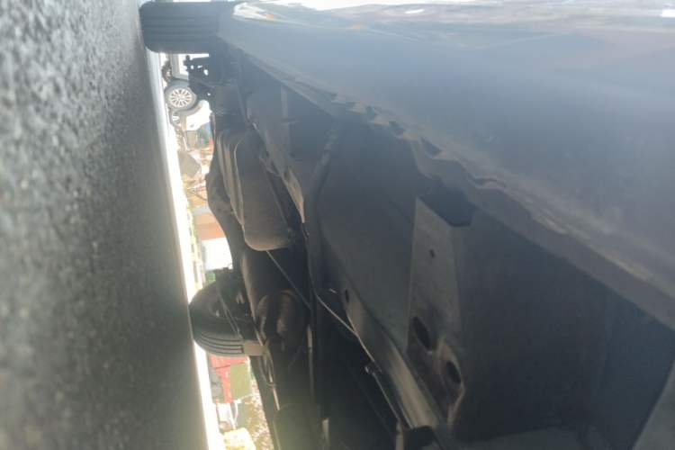 Used Wuling Hongguang 2014 1.5L S Standard Version Chassis Front Right
