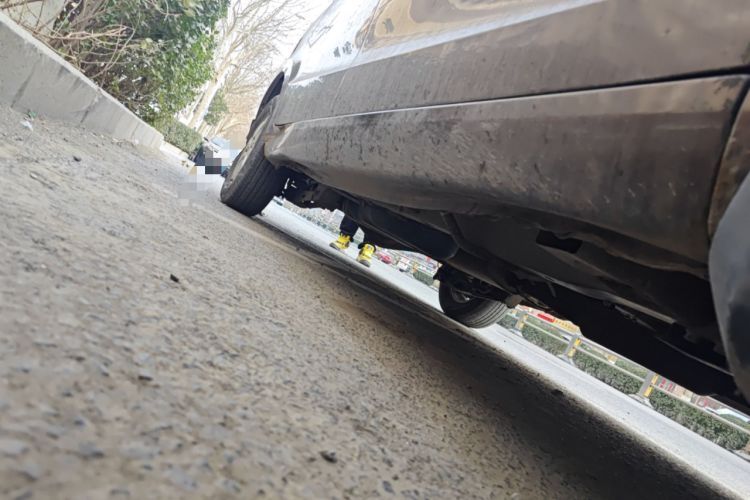 Used Wuling Hongguang 2014 1.5L S Standard Version Chassis Front Right