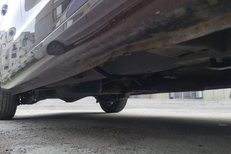 Used Wuling Hongguang 2014 1.5L S Standard Version Chassis Front Right