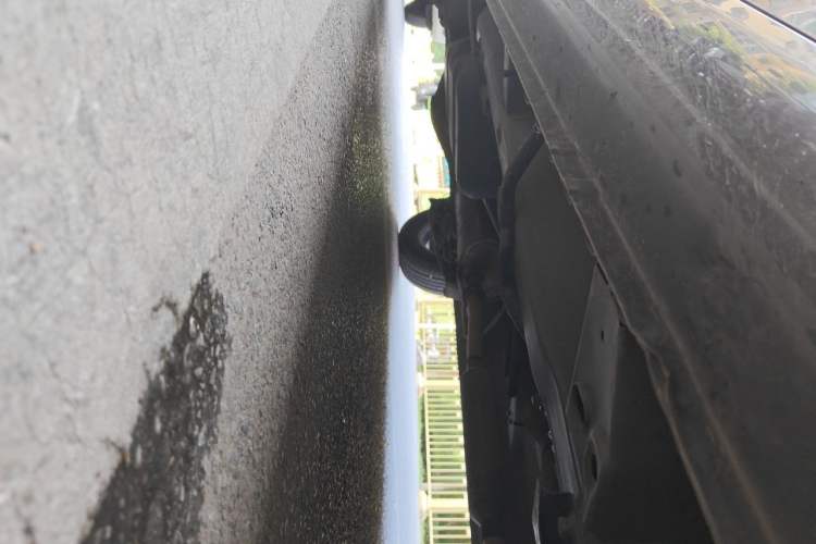 Used Wuling Hongguang 2014 1.5L S Standard Version Chassis Front Right