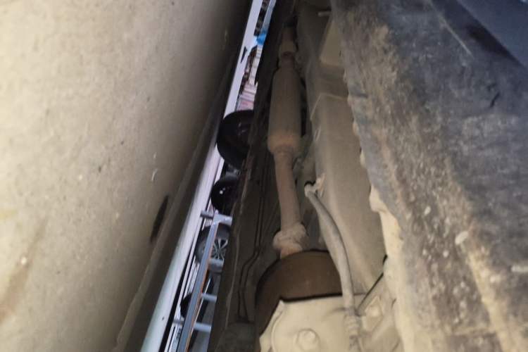 Used Wuling Hongguang 2014 1.5L S Standard Version Chassis Front Right