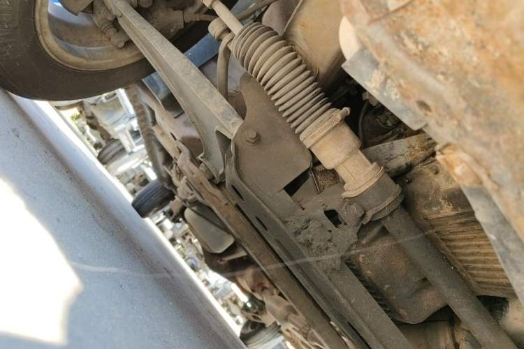 Used Wuling Hongguang 2014 1.5L S Standard Version Chassis Front Right