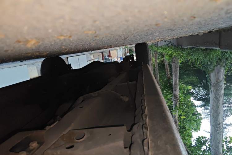 Used Wuling Hongguang 2014 1.5L S Standard Version Chassis Front Right