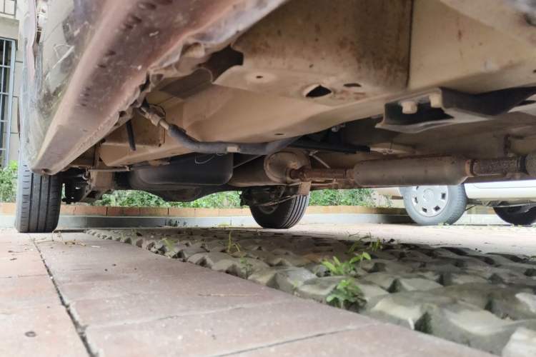 Used Wuling Hongguang 2014 1.5L S Standard Version Chassis Front Right