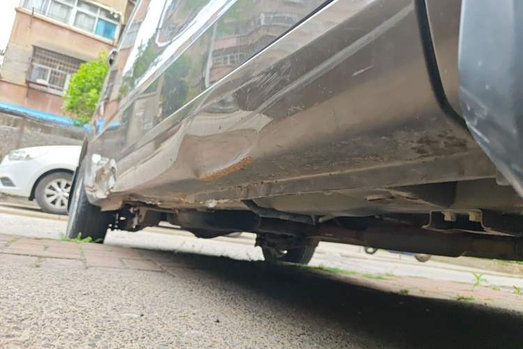 Used Wuling Hongguang 2014 1.5L S Standard Version Chassis Front Right