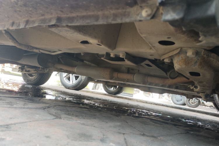Used Wuling Hongguang 2014 1.5L S Standard Version Chassis Front Right
