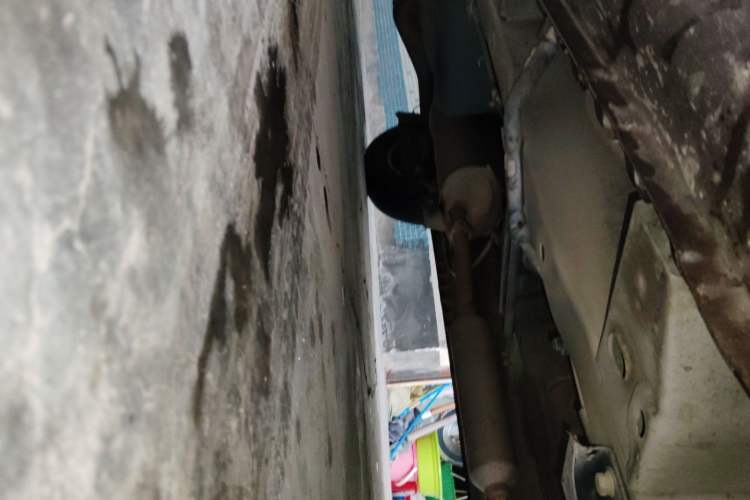 Used Wuling Hongguang 2014 1.5L S Standard Version Chassis Front Right