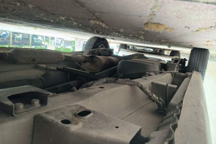 Used Wuling Hongguang 2014 1.5L S Standard Version Chassis Front Right
