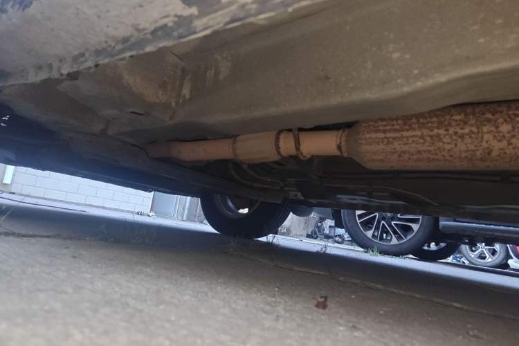 Used Wuling Hongguang 2014 1.5L S Standard Version Chassis Front Right