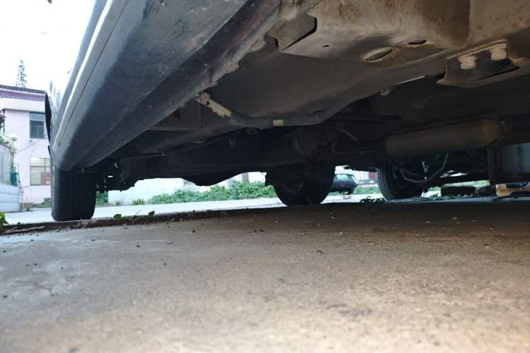 Used Wuling Hongguang 2014 1.5L S Comfort Model Chassis Front Right