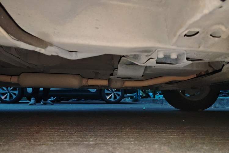 Used Wuling Hongguang 2014 1.5L S Automatic Luxury Model Chassis Front Right