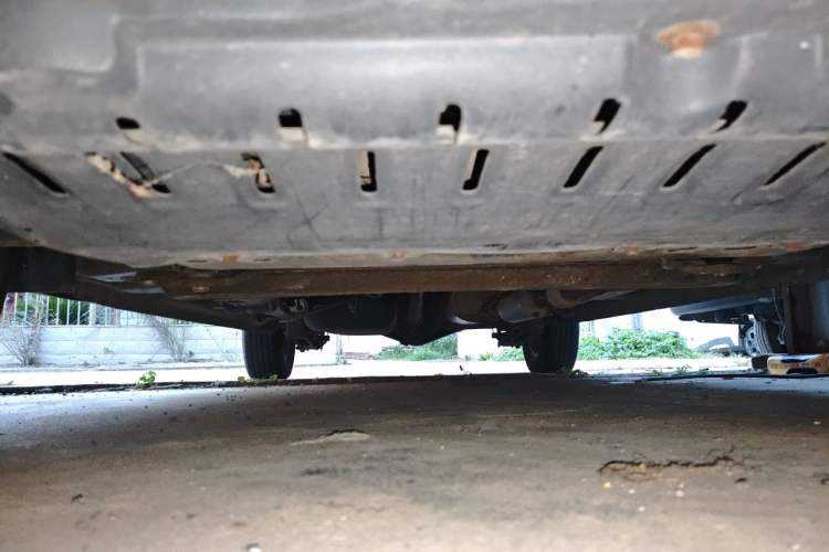 Used Wuling Hongguang 2014 1.5L S Comfort Model Chassis Front