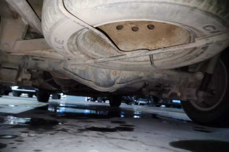 Used Wuling Hongguang 2014 1.5L S Standard Version Chassis Rear