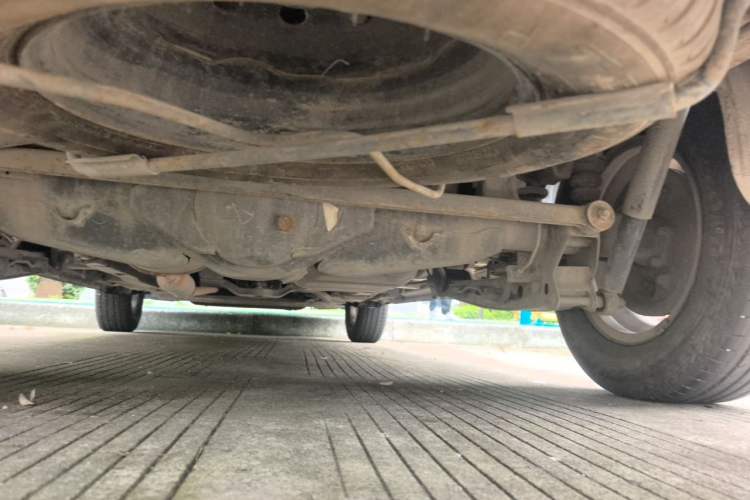 Used Wuling Hongguang 2014 1.5L S Automatic Comfort Edition Chassis Rear