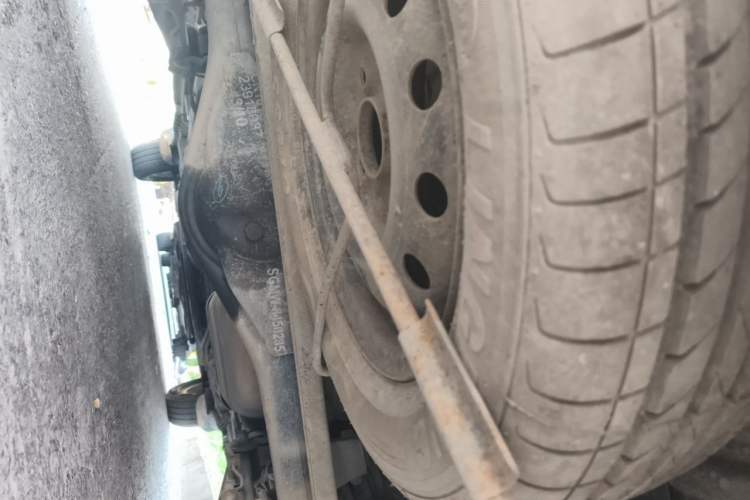 Used Wuling Hongguang 2014 1.5L S Standard Version Chassis Rear