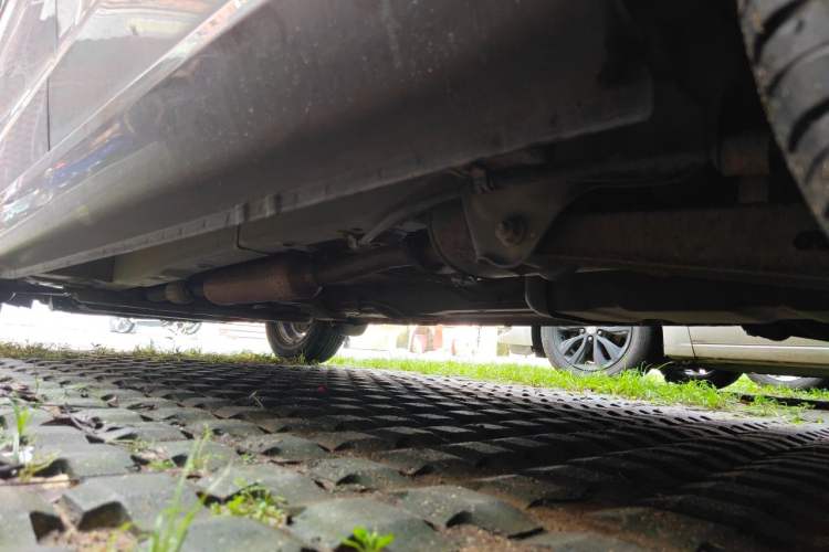 Used Wuling Hongguang 2014 1.5L S Standard Version Chassis Rear Left