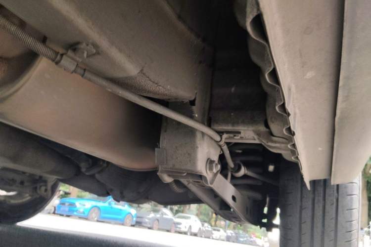 Used Wuling Hongguang 2014 1.5L S Luxury Model Chassis Rear Left