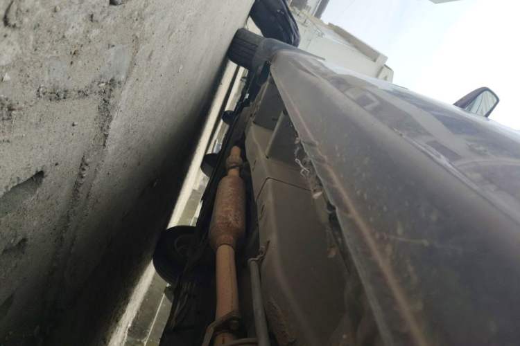 Used Wuling Hongguang 2014 1.5L S Standard Version Chassis Rear Left