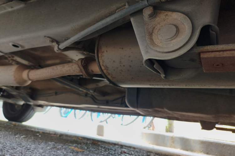 Used Wuling Hongguang 2014 1.5L S Standard Version Chassis Rear Left